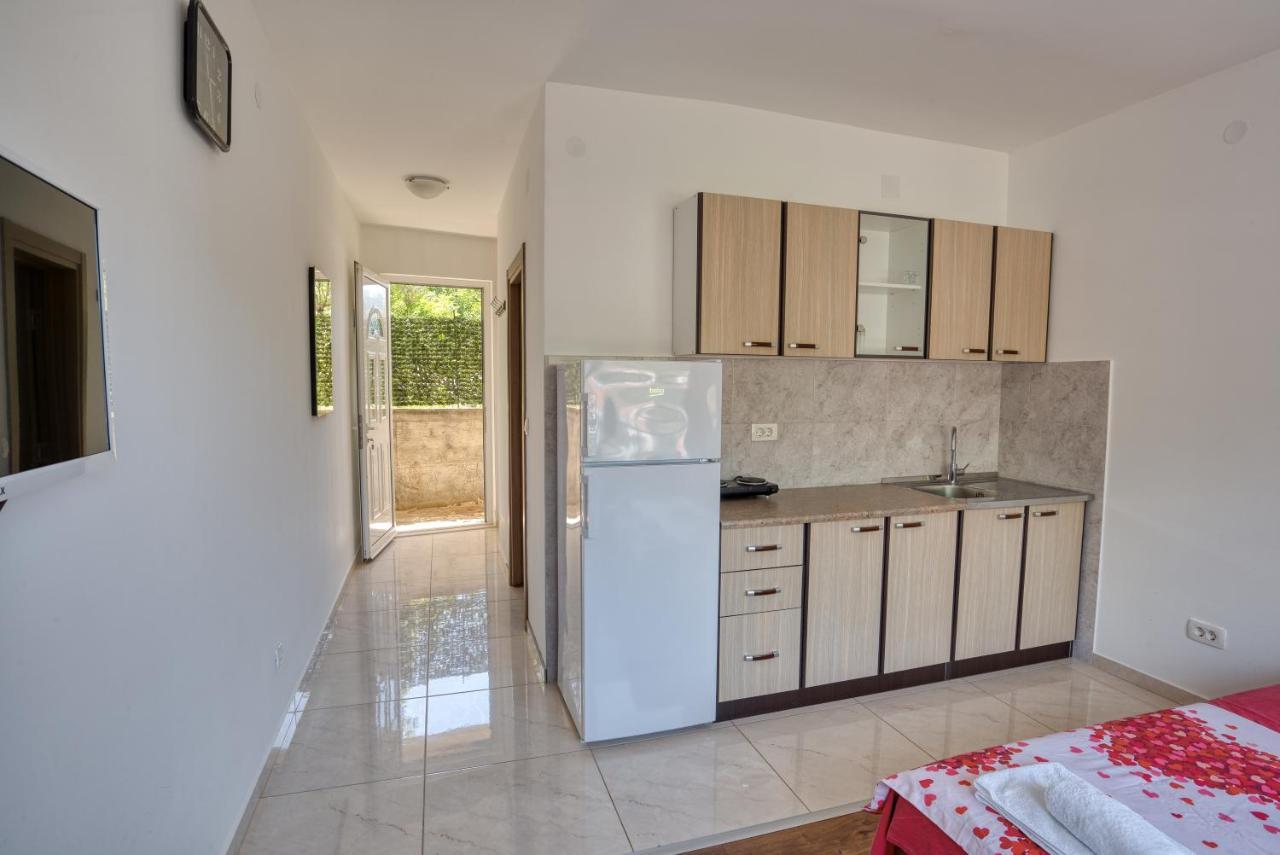 Apartmani Cukic Rafailovici Budva Luaran gambar
